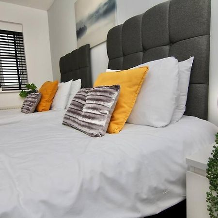 Daimler House - Cosy Home Near Coventry City Centre Buitenkant foto