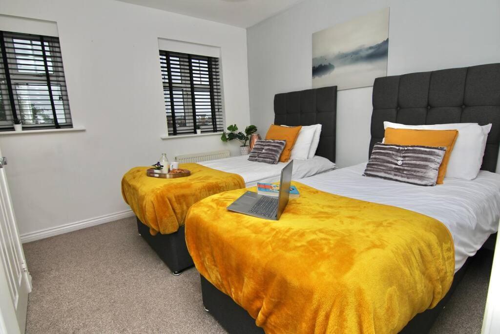 Daimler House - Cosy Home Near Coventry City Centre Buitenkant foto