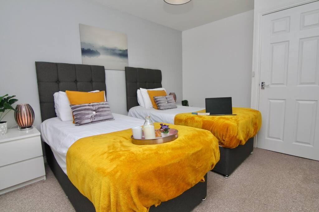 Daimler House - Cosy Home Near Coventry City Centre Buitenkant foto