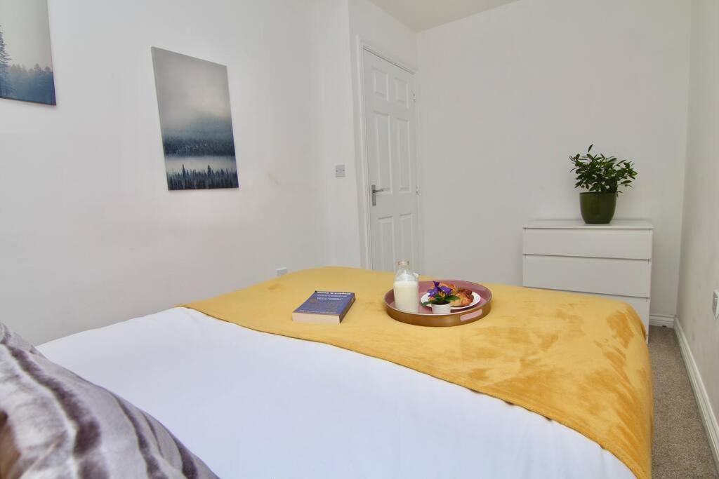Daimler House - Cosy Home Near Coventry City Centre Buitenkant foto